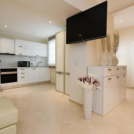 Zlatko Appartement *