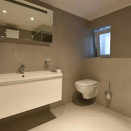Zlatko Apartment