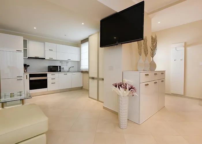 Zlatko Appartement *