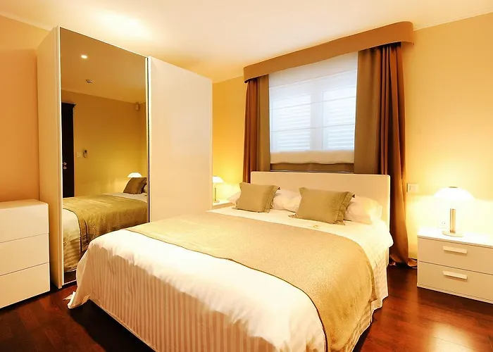 兹拉特科别墅公寓 *